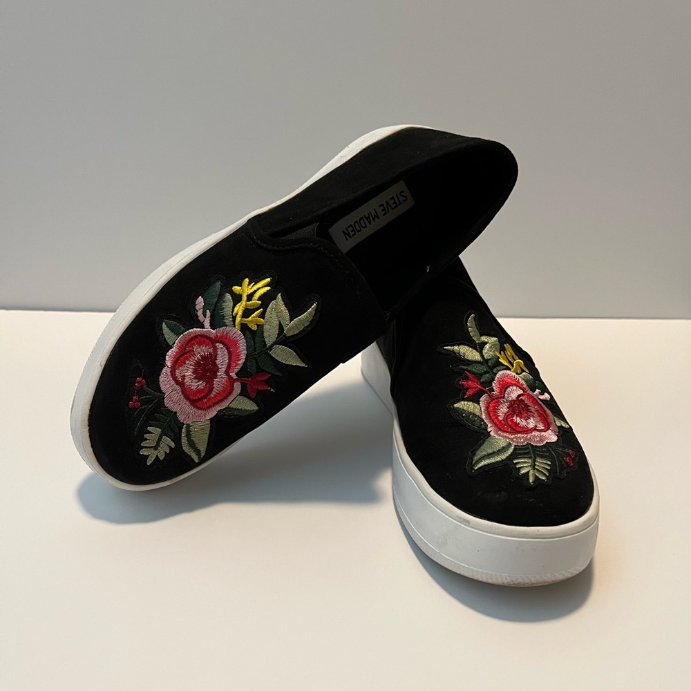 Flower Design Slip Ons